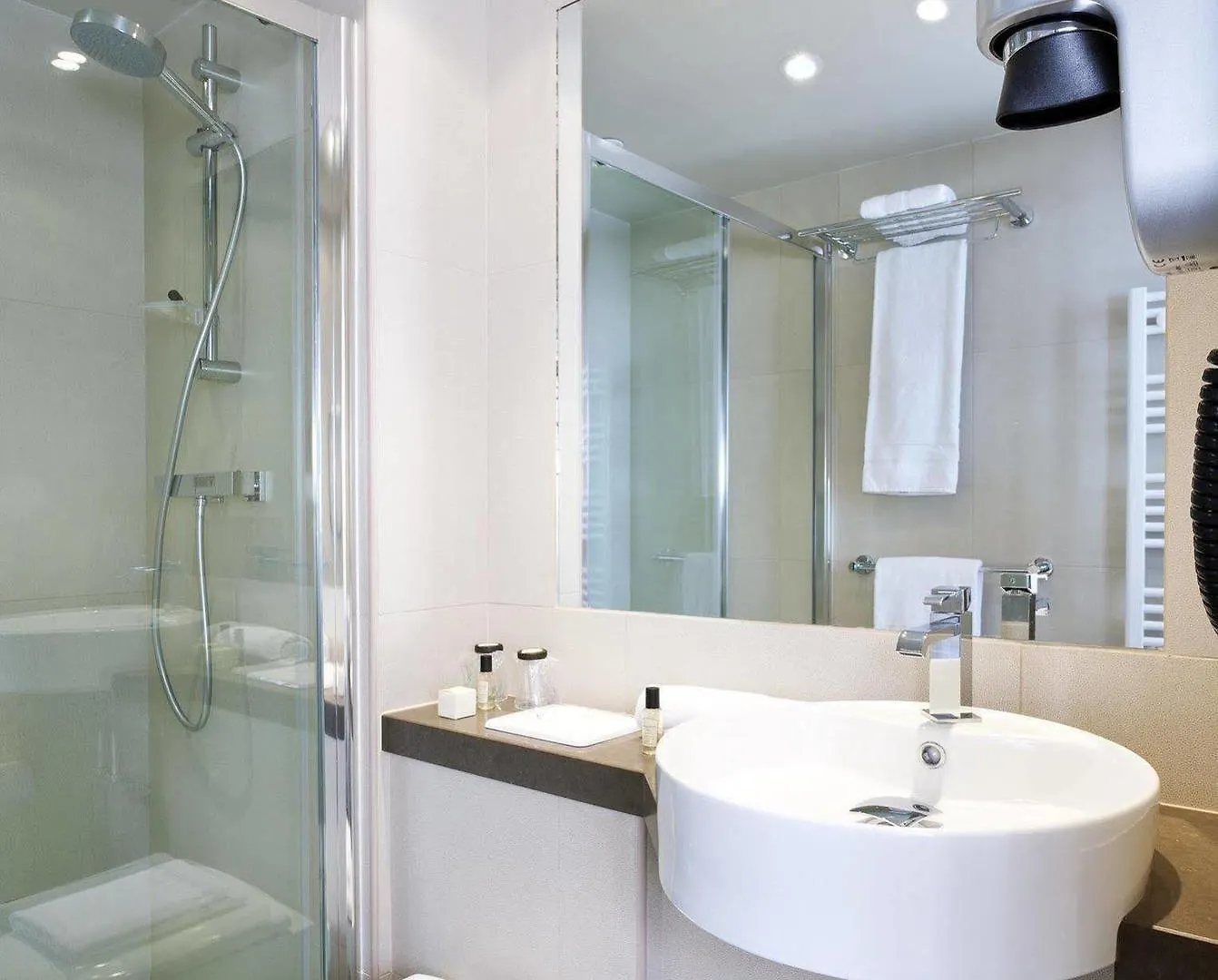 ***  Hotel De Neuve By Happyculture Paris France